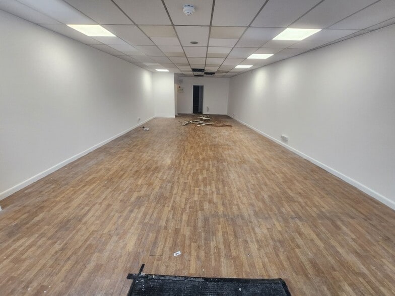 236 Stamford Hl, London to rent - Interior Photo - Image 3 of 3