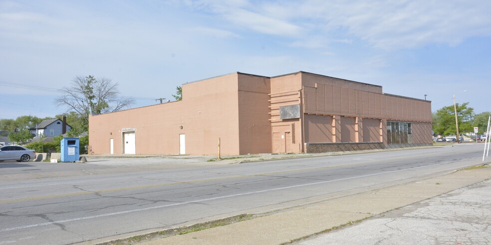 813 W Old Ridge Rd, Hobart, IN for rent - Building Photo - Image 1 of 9