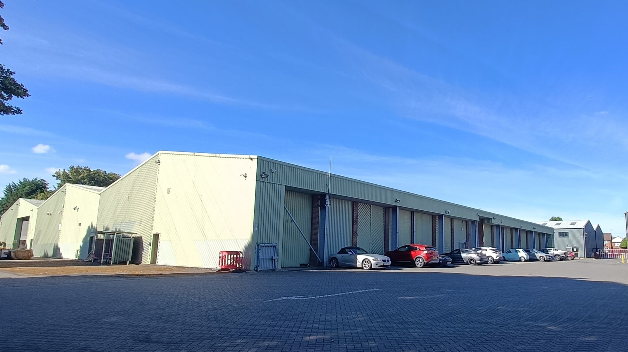 Trent Rd, Grantham to rent Building Photo- Image 1 of 8