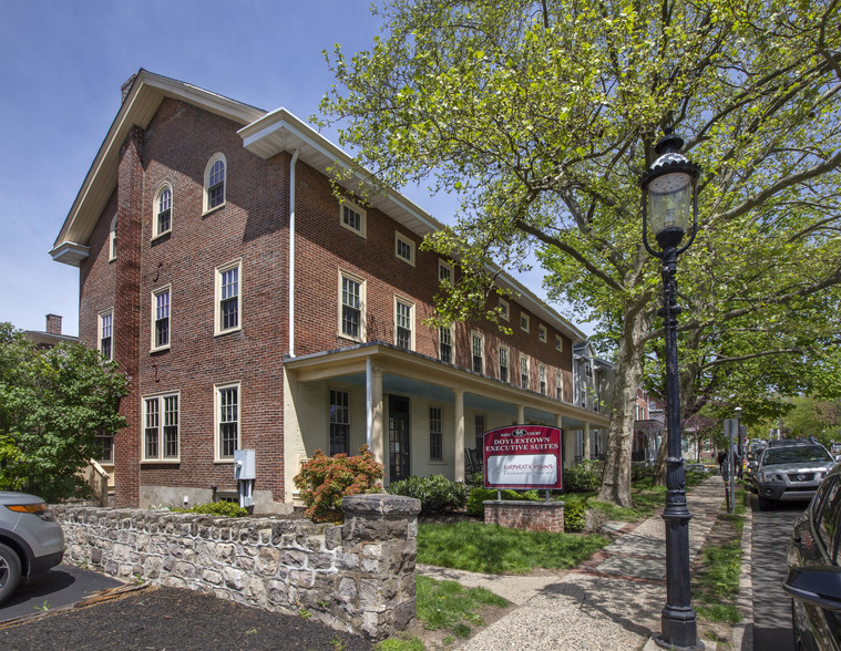 95-97 W Court St, Doylestown, PA for sale - Building Photo - Image 1 of 1