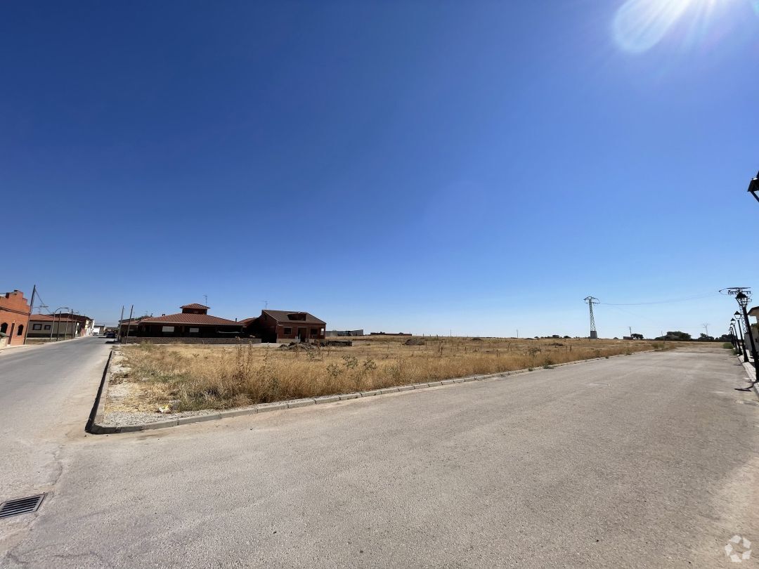 Calle Rodríguez de la Fuente, s/n, La Villa de Don Fadrique, Toledo for sale Primary Photo- Image 1 of 6