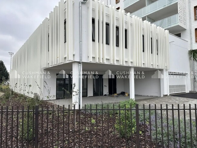 Vente Bureaux 50 m² à 346 m²