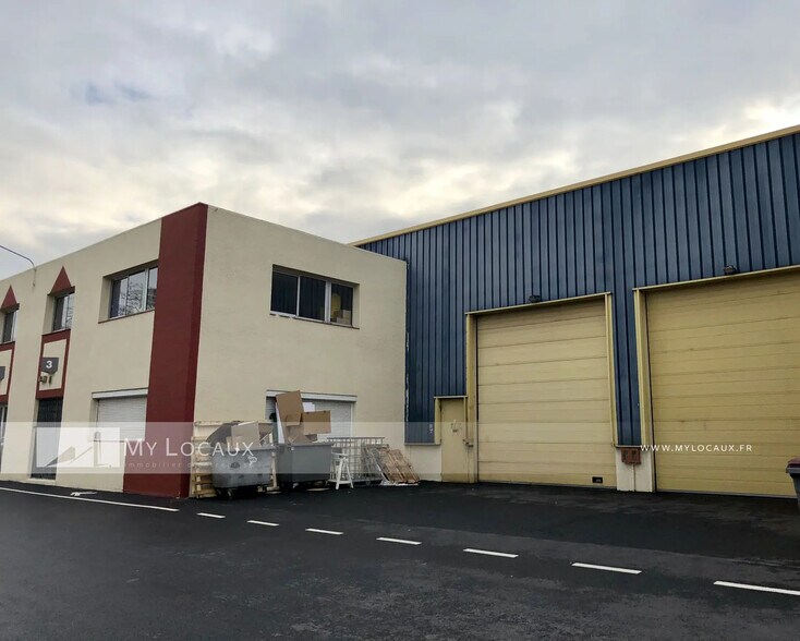 Industrial in Bezons to rent - Building Photo - Image 1 of 4