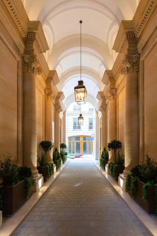 Retail in Paris to rent Building Photo- Image 1 of 9