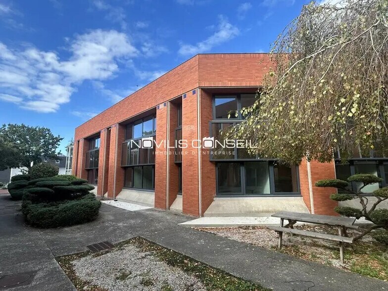 Office in Labège to rent - Building Photo - Image 3 of 28