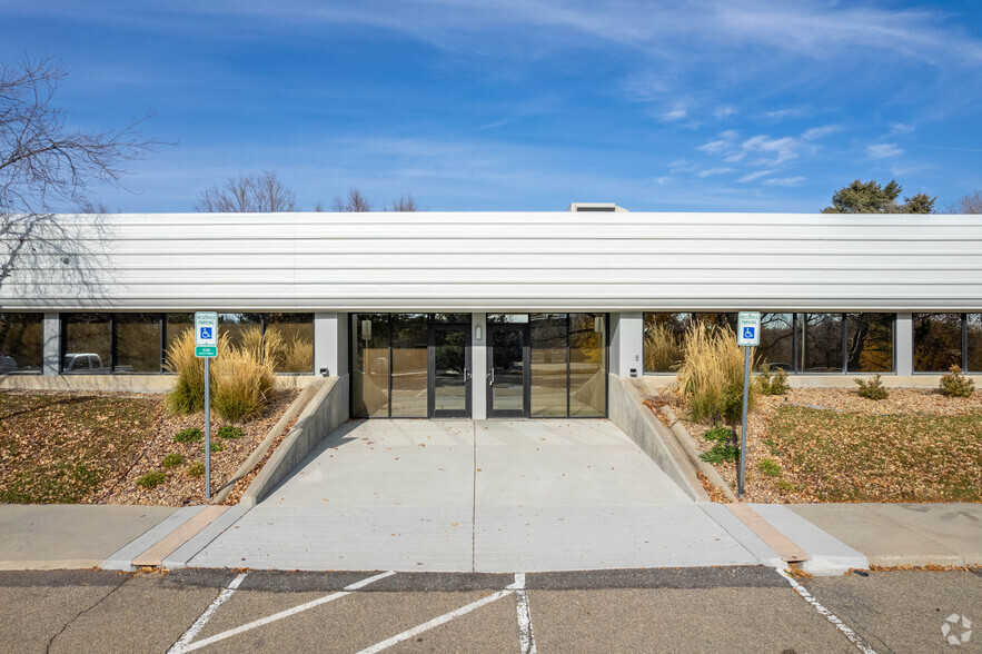 1551 S Sunset St, Longmont, CO for rent - Building Photo - Image 2 of 6