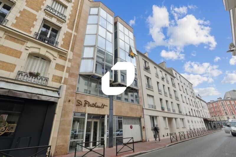 Office in Levallois-Perret to rent - Building Photo - Image 1 of 16