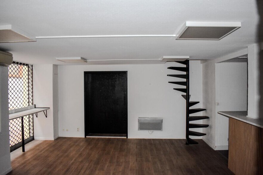 Retail in Montauban for sale - Interior Photo - Image 2 of 2