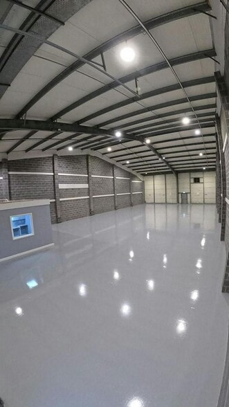 2 Roundwood Dr, St Helens to rent - Building Photo - Image 3 of 7