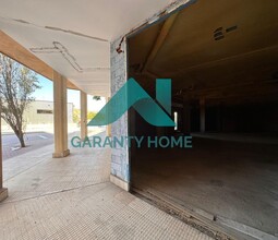 Retail in Cáceres, Cáceres to rent Interior Photo- Image 2 of 4