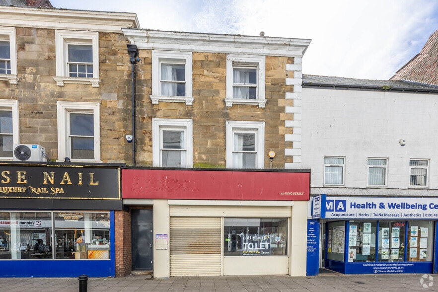 107 King St, South Shields to rent - Building Photo - Image 2 of 3