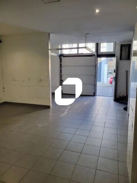 Office in Saint-Ouen-sur-Seine to rent - Building Photo - Image 2 of 11