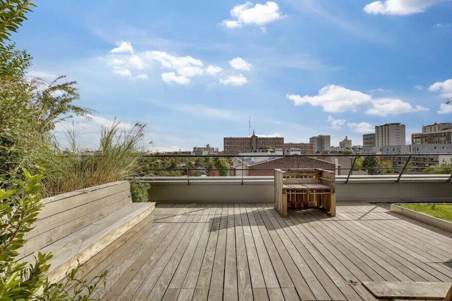 Industrial in Ivry-sur-Seine to rent - Building Photo - Image 3 of 30
