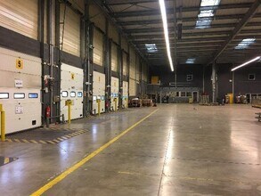 Office in Mitry-Mory to rent Interior Photo- Image 2 of 3