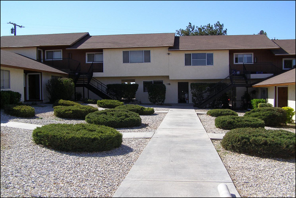 19133 Allegheny Rd, Apple Valley, CA for sale - Primary Photo - Image 1 of 6