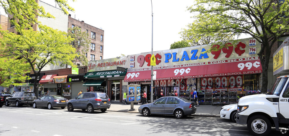 2256-2268 Grand Concourse, Bronx, NY for rent - Primary Photo - Image 2 of 4