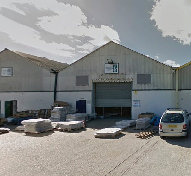 South Close, Royston for sale - Primary Photo - Image 1 of 2