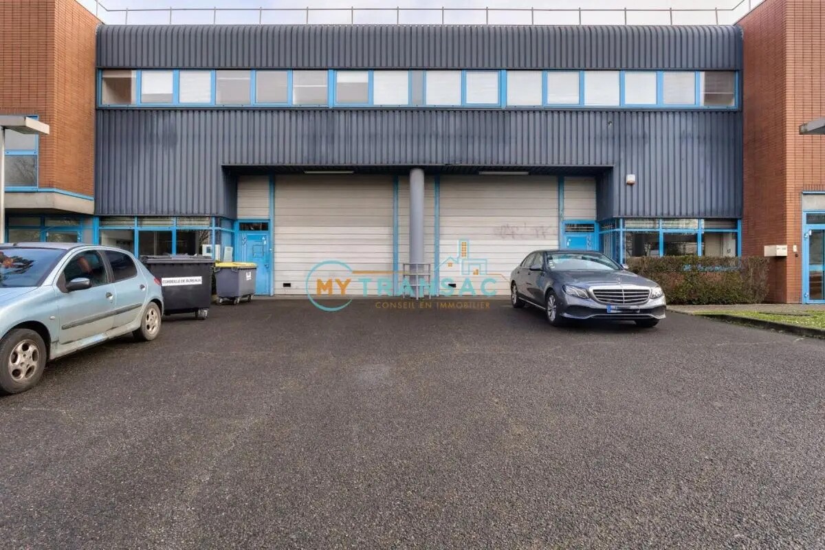 Light Industrial in Villepinte to rent Building Photo- Image 1 of 6