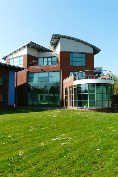 Perdiswell Park, Worcester to rent - Building Photo - Image 3 of 3