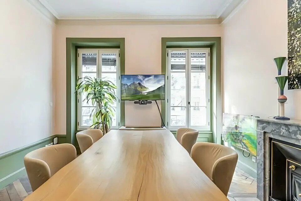 Location Bureaux 150 m² - Photo 1