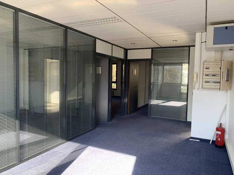 Office in Lognes to rent - Interior Photo - Image 3 of 9