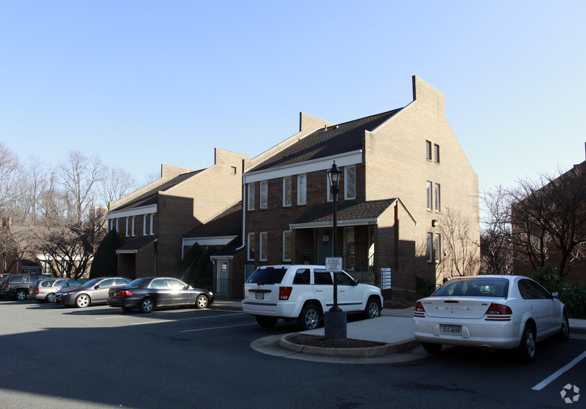 9508-9512 Lee Hwy, Fairfax, VA for sale - Building Photo - Image 1 of 1