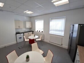 Cherry Hall Rd, Kettering to rent Interior Photo- Image 2 of 5