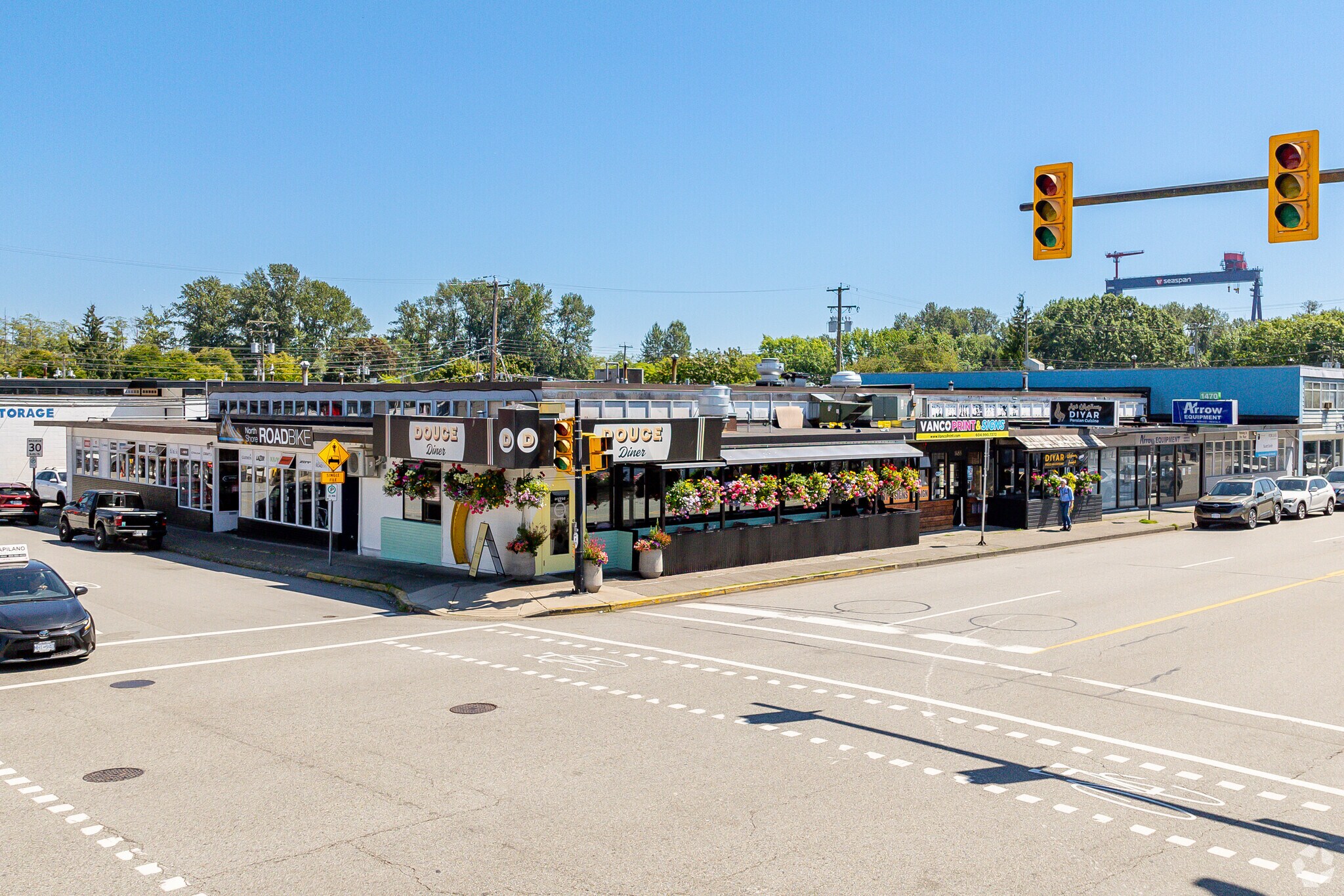 1470-1490 Pemberton Ave, North Vancouver, BC to rent Primary Photo- Image 1 of 3