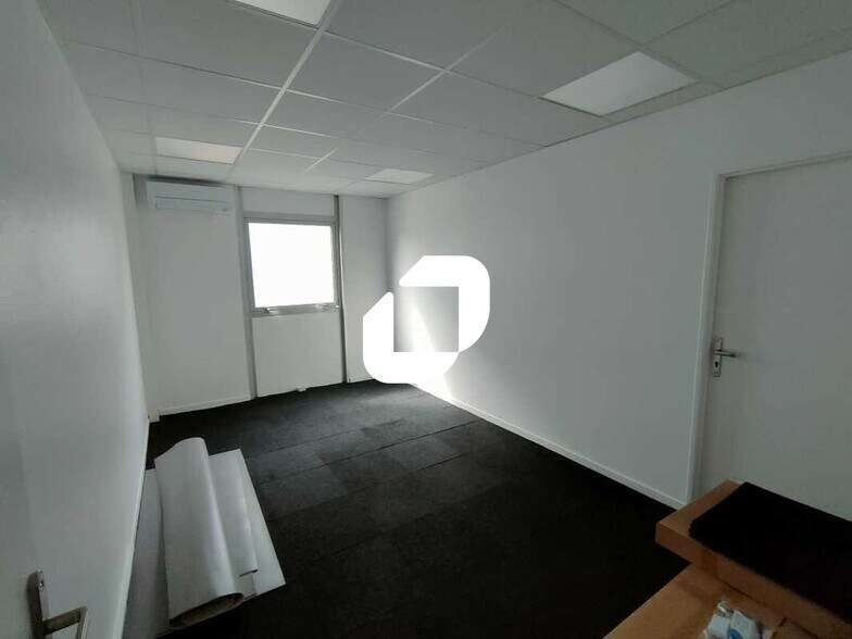 Office in Bezons to rent - Interior Photo - Image 3 of 10
