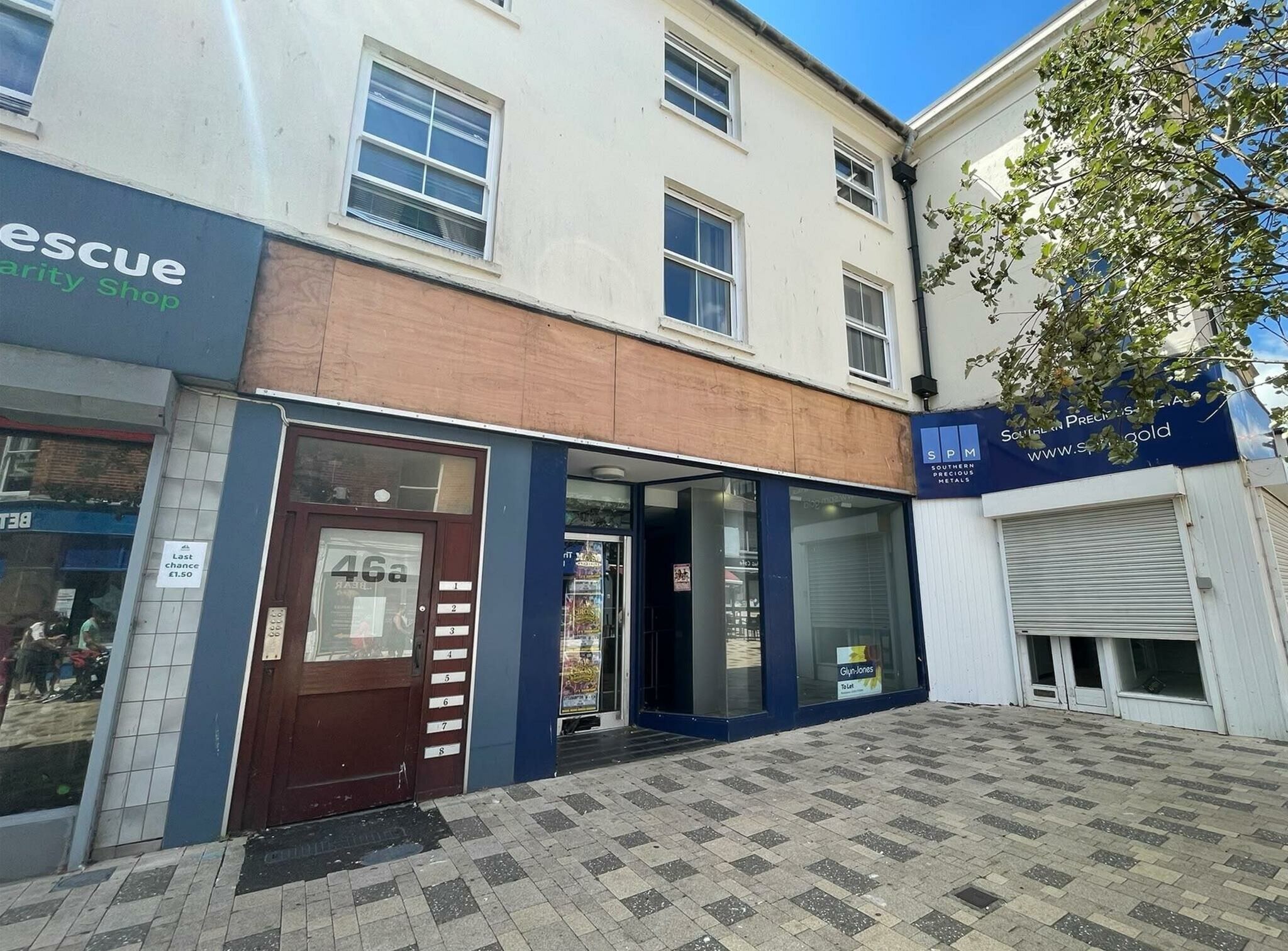 46 High St, Littlehampton to rent Building Photo- Image 1 of 3