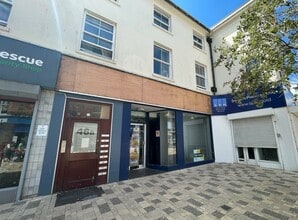 46 High St, Littlehampton to rent Building Photo- Image 1 of 3