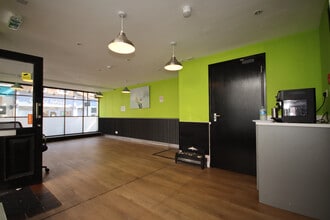 65 High St, Sittingbourne to rent Interior Photo- Image 1 of 9