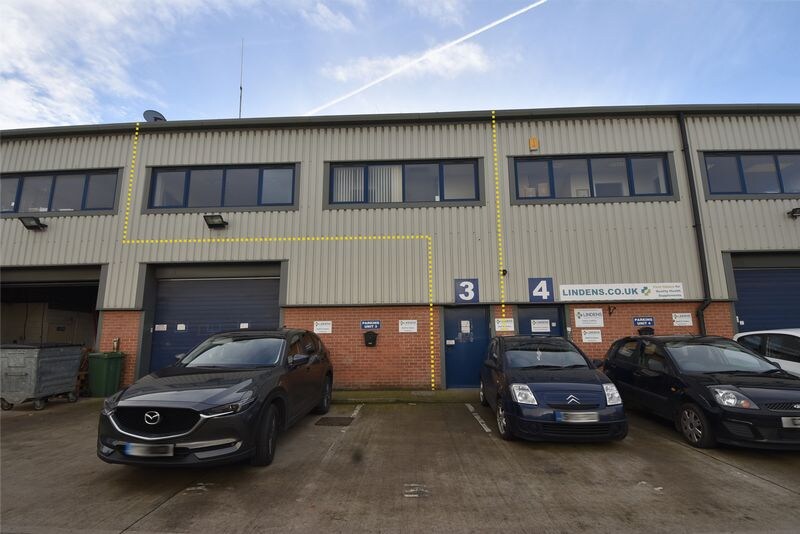 Mortimer Rise, Ossett to rent Building Photo- Image 1 of 3