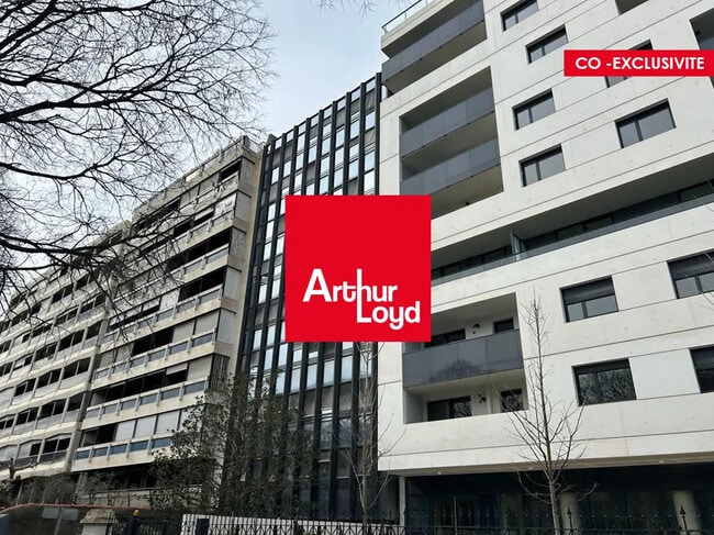 Location Bureaux 84 m² à 591 m²