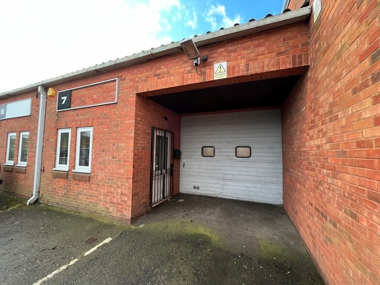 Perry Rd, Witham to rent - Building Photo - Image 3 of 3