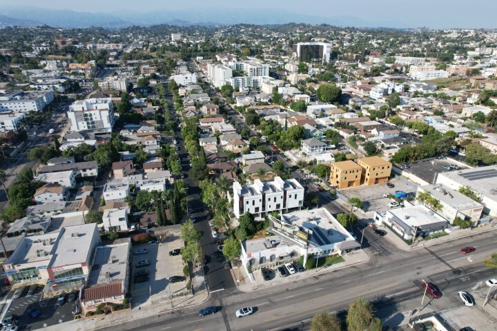 2011 Beverly Blvd, Los Angeles, CA for rent - Building Photo - Image 2 of 15