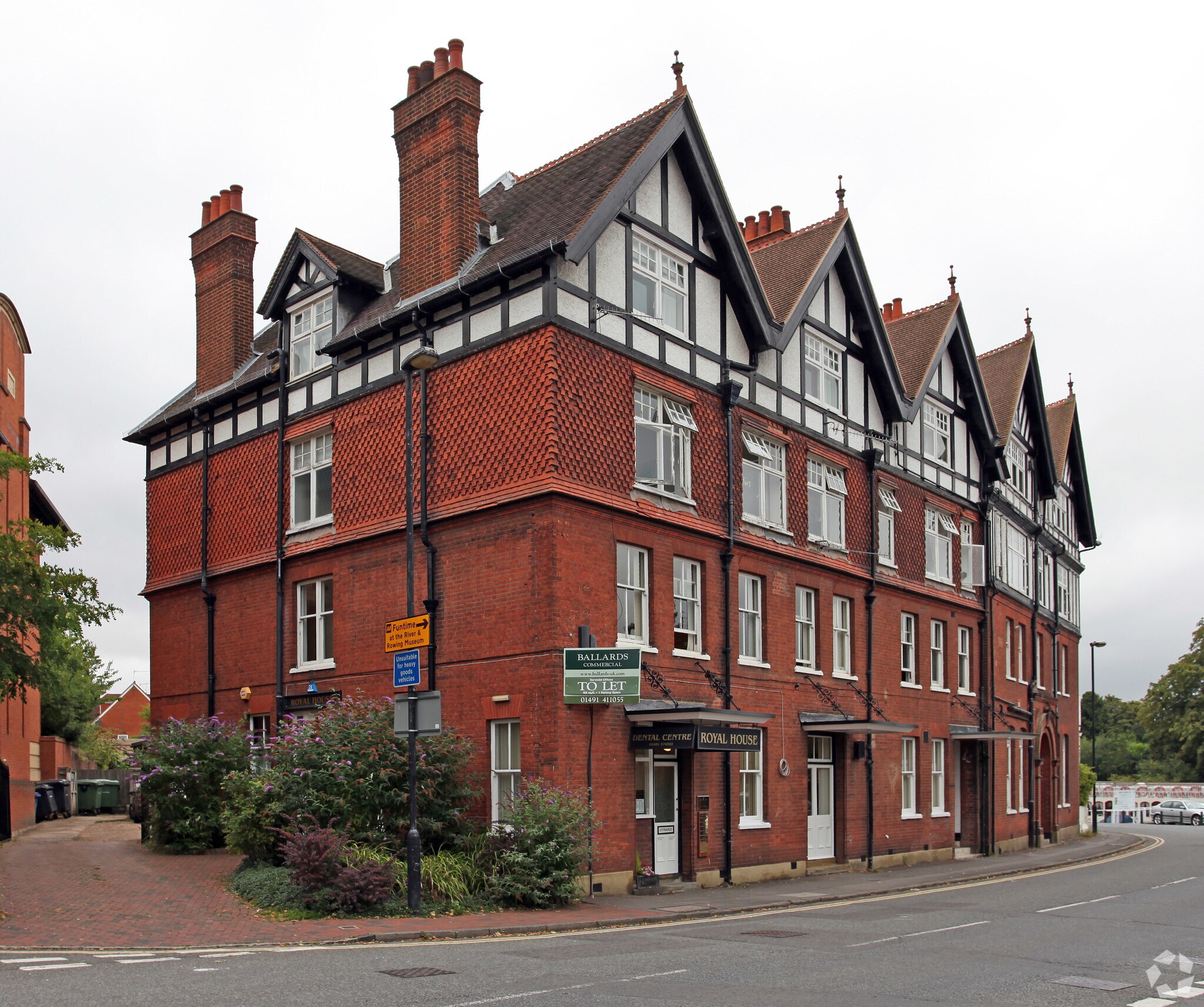 51 Station Rd, Henley On Thames for sale Primary Photo- Image 1 of 1