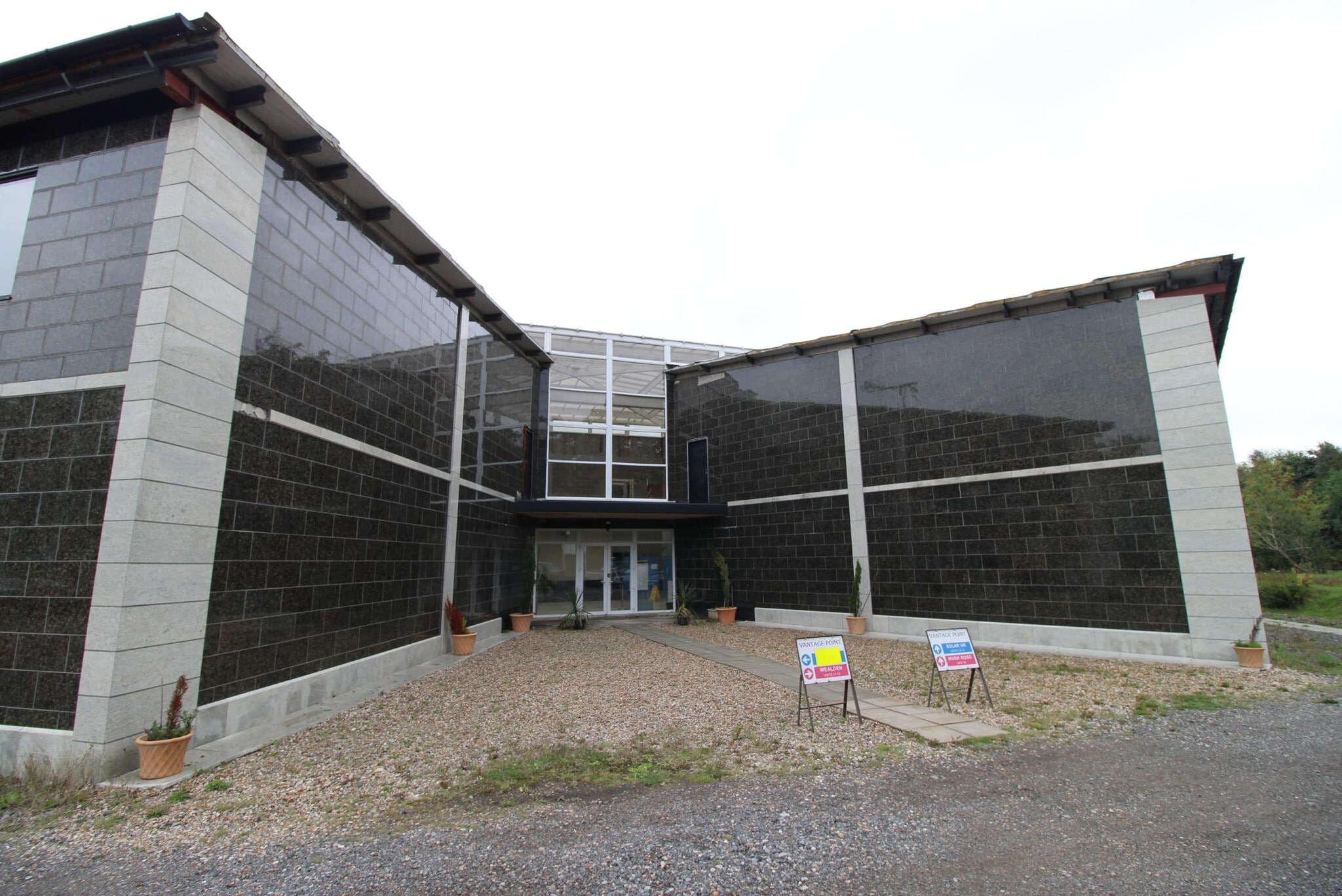 North Trade Rd, Battle to rent Building Photo- Image 1 of 3