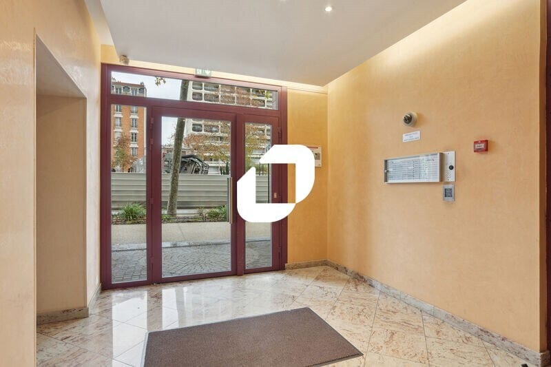 Office in Courbevoie for sale - Building Photo - Image 2 of 13