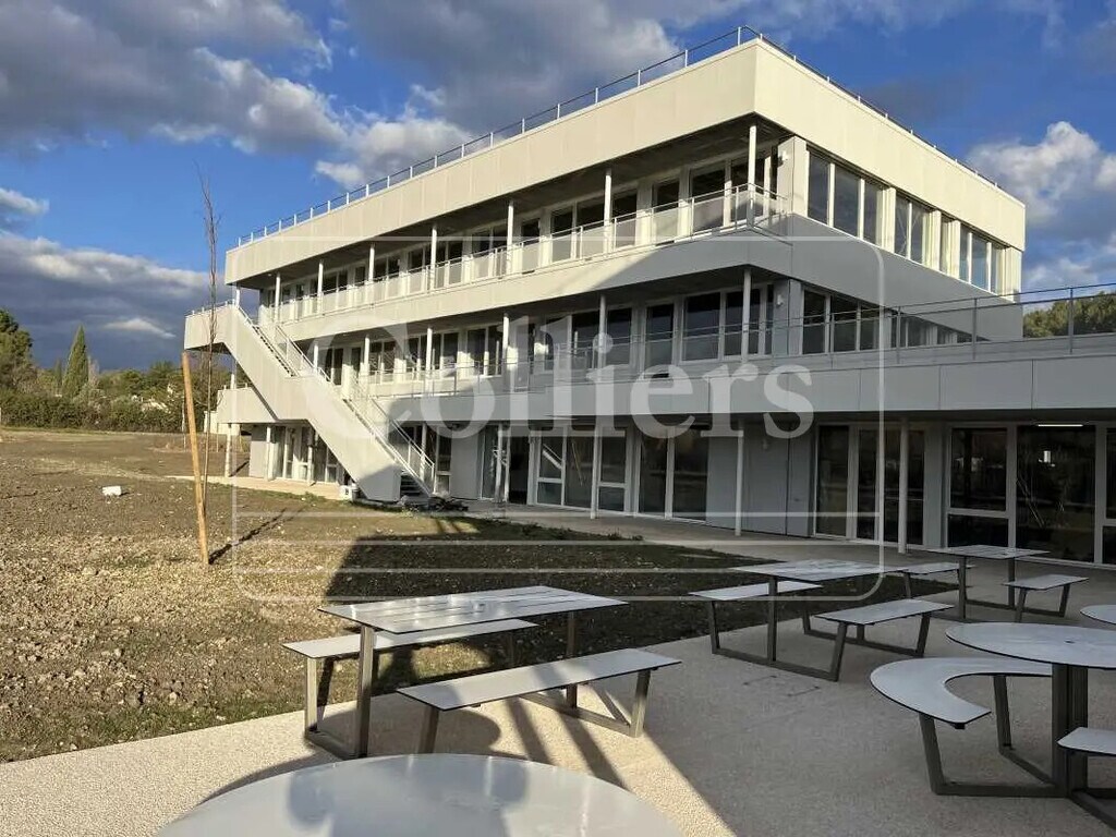 Location Bureaux 131 m² à 841 m² - Photo 1