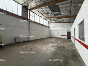 2 Rue Voltaire, Montauban for sale Interior Photo- Image 1 of 4