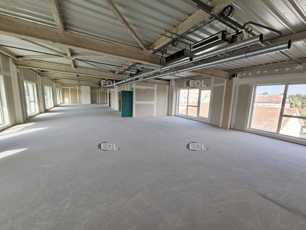 Office in Cachan to rent Interior Photo- Image 1 of 11