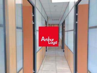 More details for Rue De Hyères, Six-Fours-les-Plages - Office to Rent