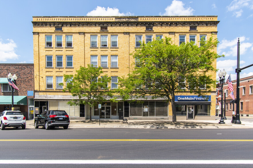 200 W Main St, Ravenna, OH for rent - Building Photo - Image 1 of 66