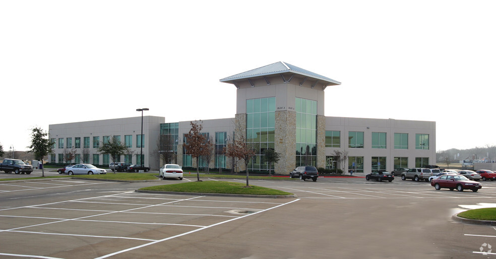 405 State Highway 121 Byp, Lewisville, TX for rent - Building Photo - Image 2 of 9