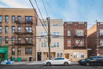 3728 104th St, Corona, NY for sale Primary Photo- Image 1 of 1