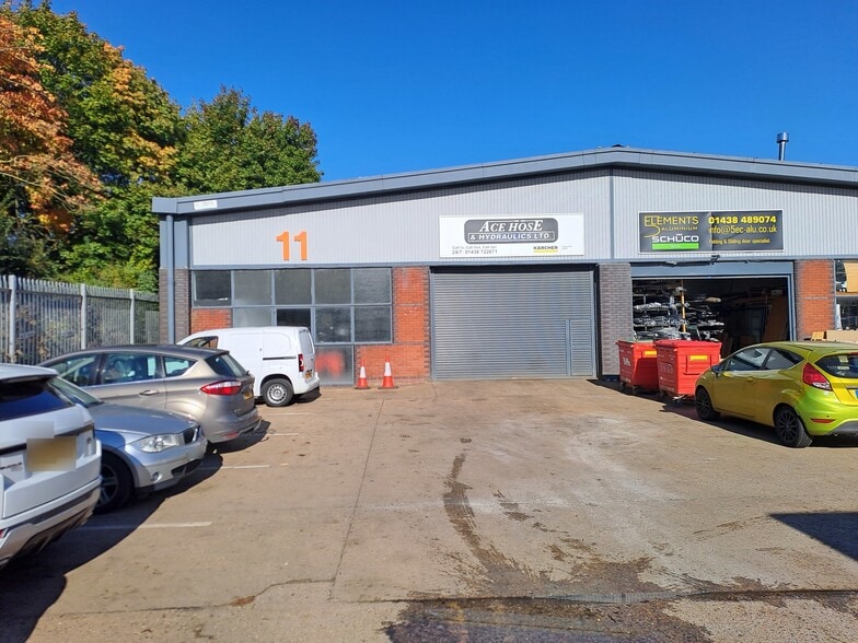 Babbage Rd, Stevenage to rent - Building Photo - Image 2 of 10