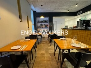 Retail in Barcelona, Barcelona to rent Interior Photo- Image 1 of 5