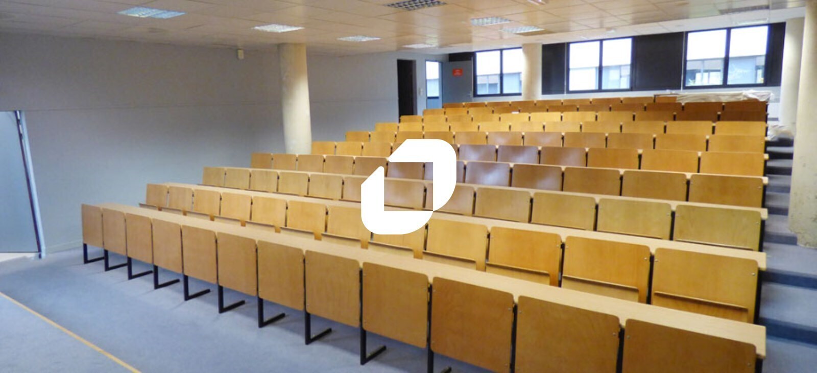 Office in Champs-sur-Marne to rent Building Photo- Image 1 of 5