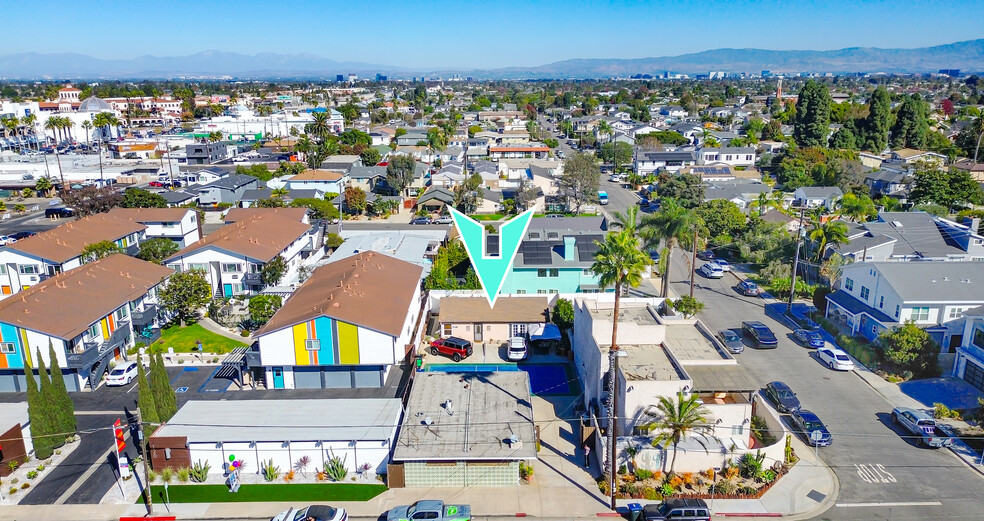 132 E 18th St, Costa Mesa, CA for sale - Building Photo - Image 3 of 10